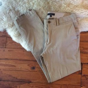 Banana Republic Men's Aiden Khaki Chinos 30x32